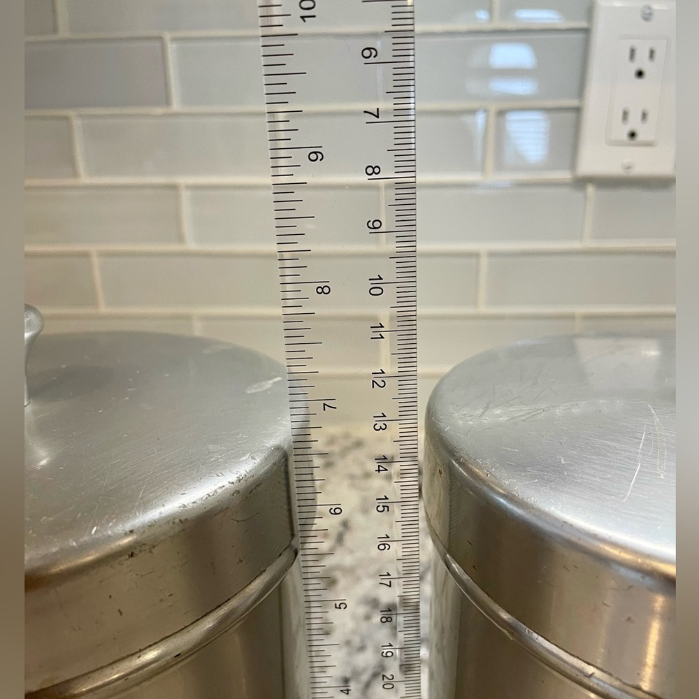Set of 3 Vintage Wear Ever 5023 Aluminum Kitchen Canisters - Picture 7 of 11